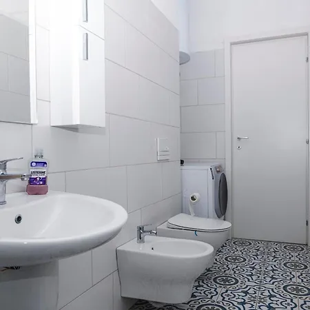 Via Albania - New Bazaar Apartment *