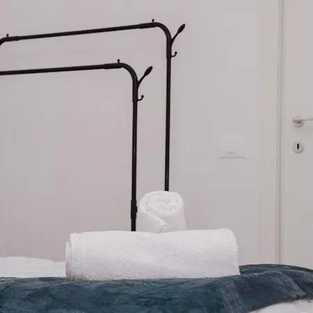 Apartment Via Albania - New Bazaar