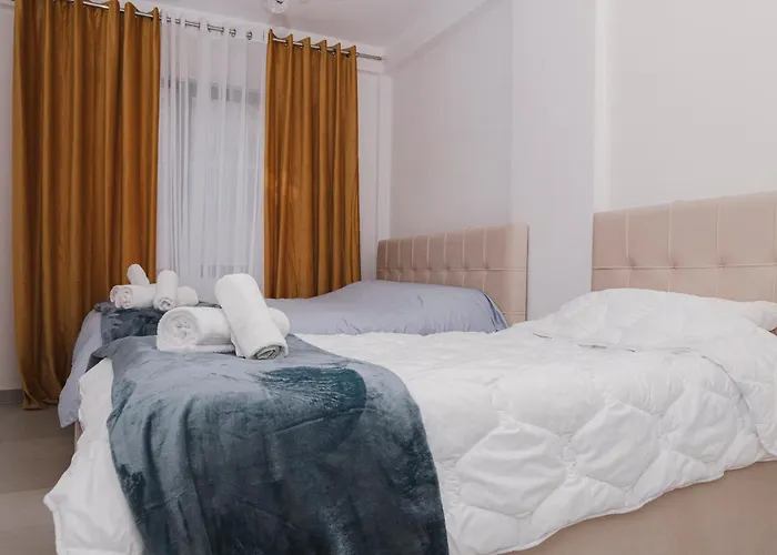 Appartamento Via Albania - New Bazaar *